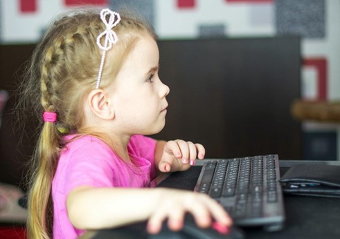 A child online safety